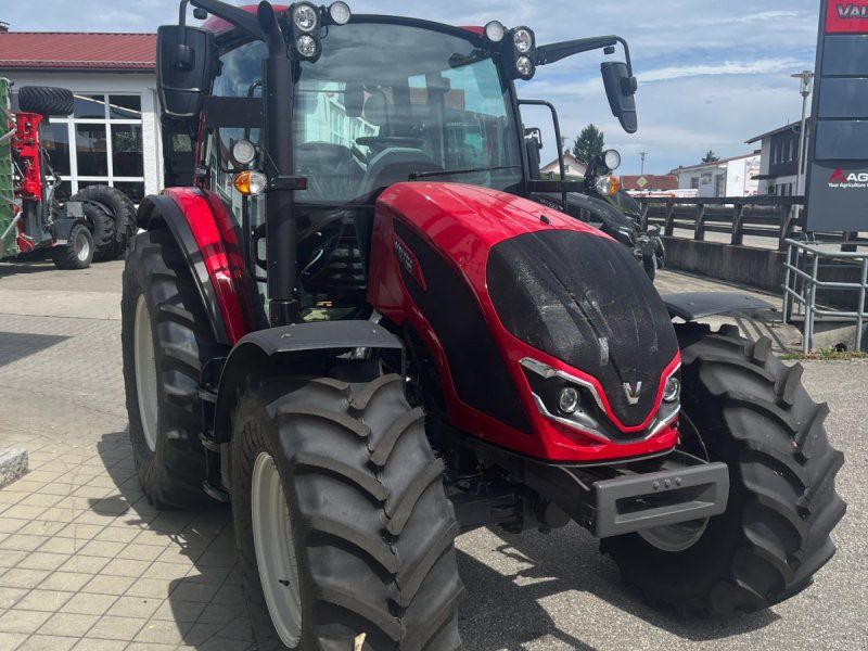 Valtra A105