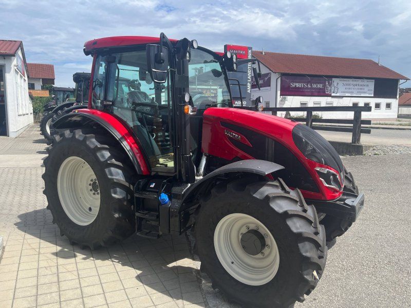 Valtra A105