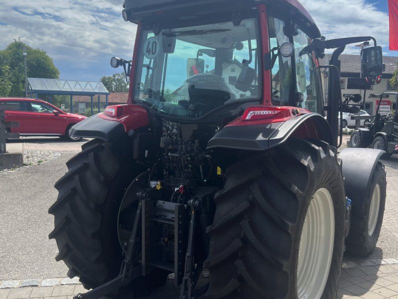 Valtra A105
