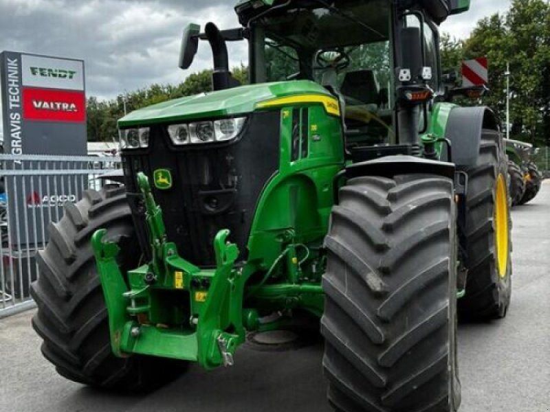 John Deere 7R 330