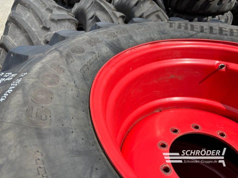 Fendt 2X 600/70 R30 + 2X 710/70 R42 TRELLEBORG