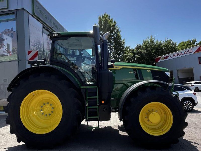 John Deere 6R 250