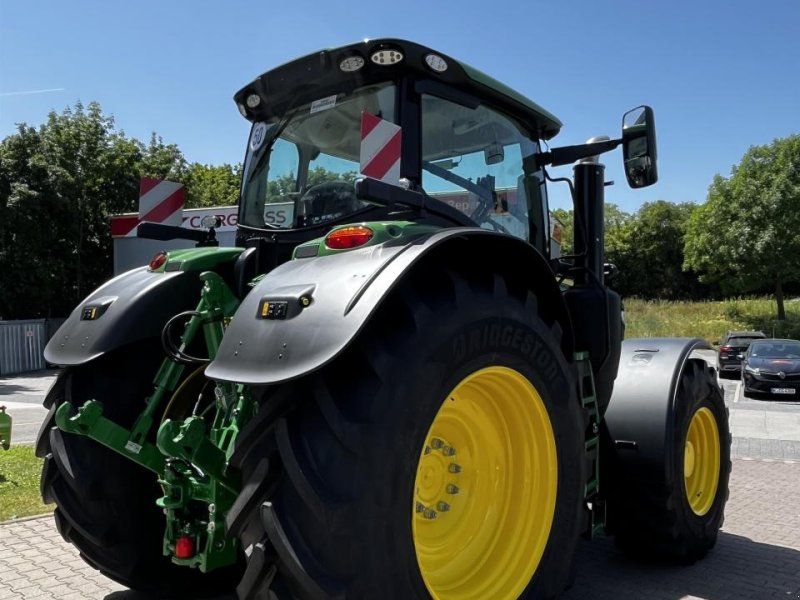 John Deere 6R 250