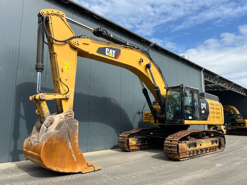 CAT 352 F