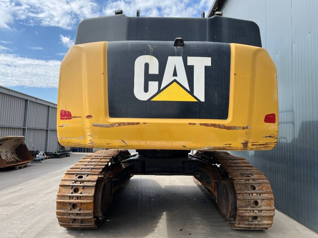 CAT 352 F