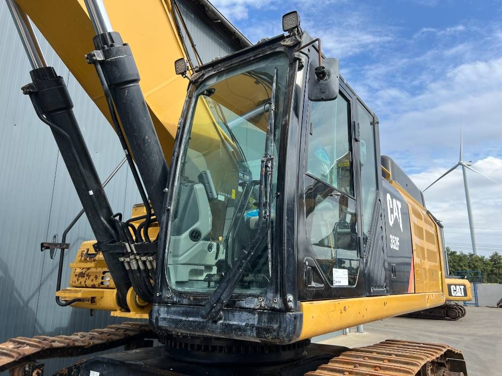 CAT 352 F