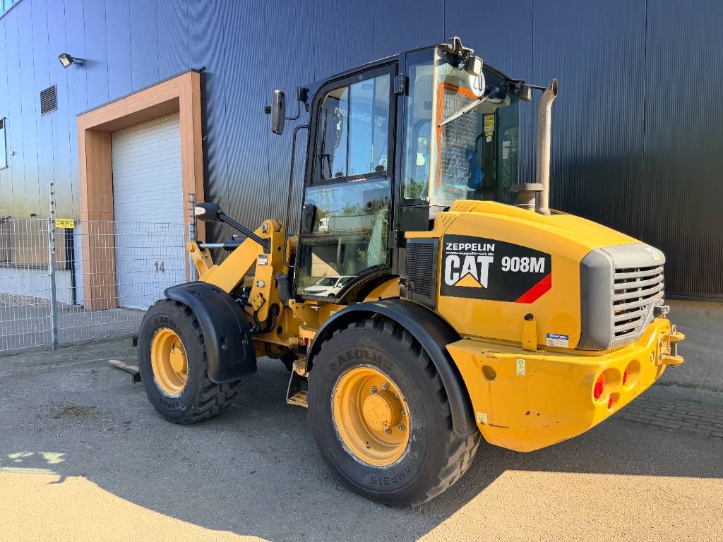 CAT 908M | NEW TYRES