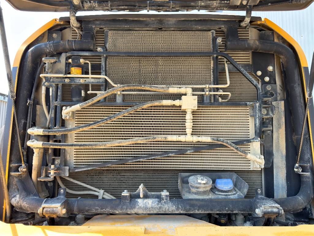 Volvo L250H - NEW TIRES