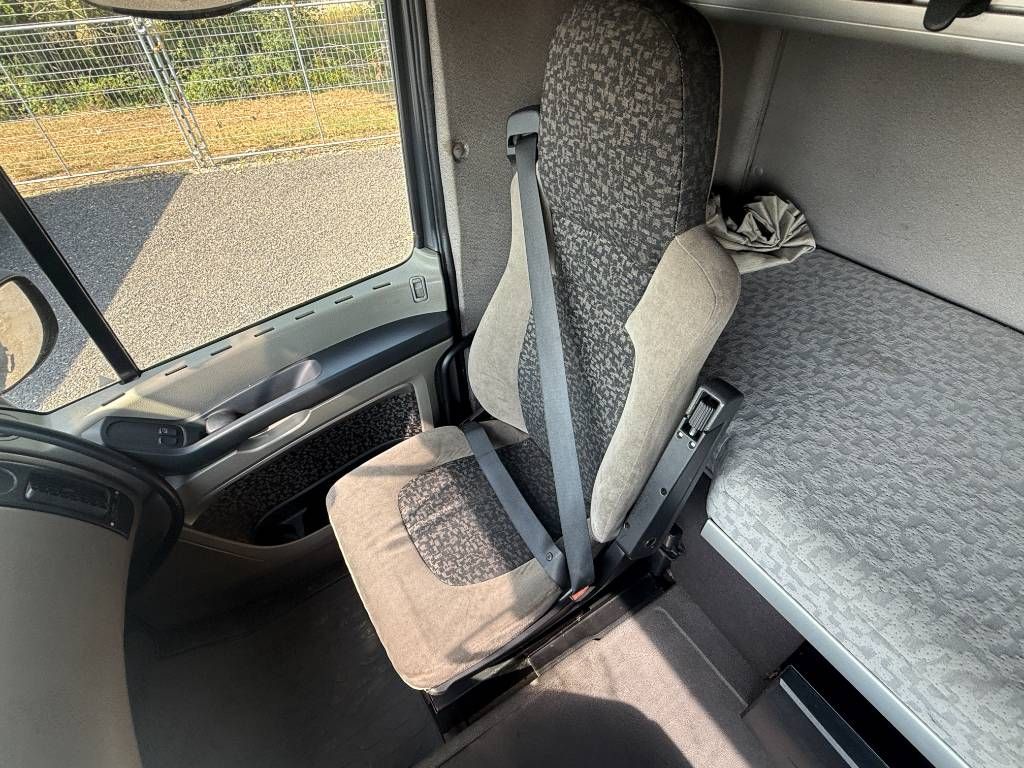 DAF XF105.410 - Dutch Truck / Automatic Gearbox