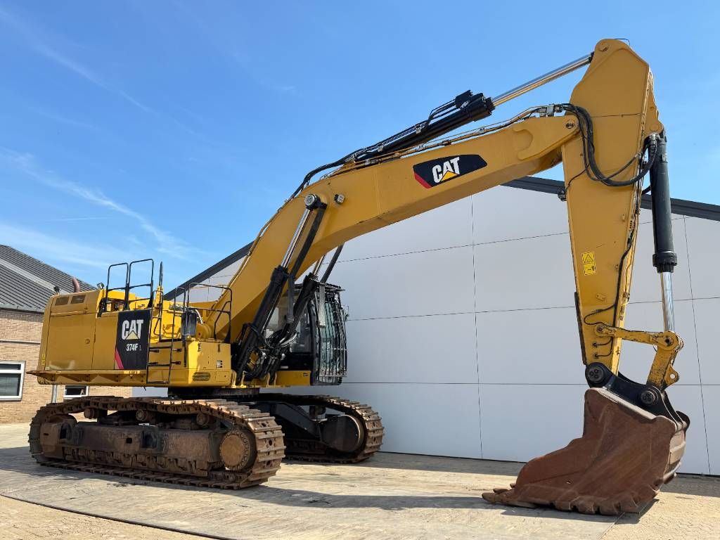 CAT 374FL - Automatic Greasing / Top Condition