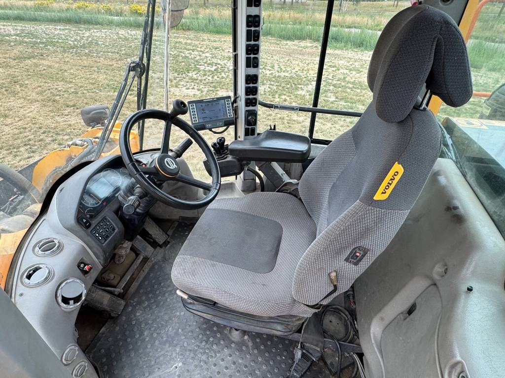 Volvo L150H - Quick Coupler / Pressurised Cabin
