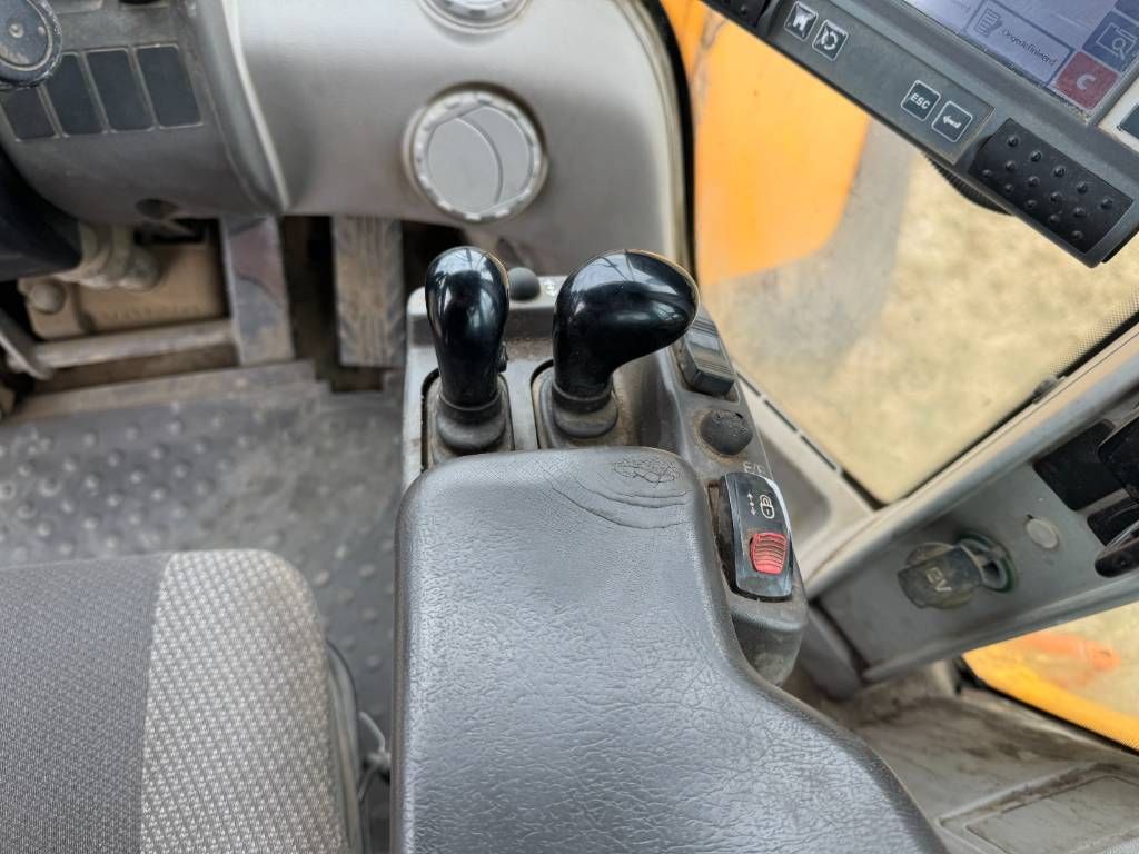 Volvo L150H - Quick Coupler / Pressurised Cabin