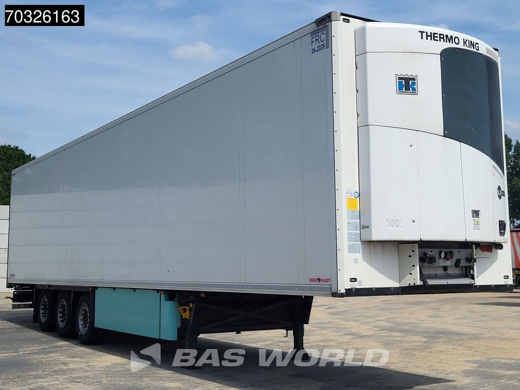 Schmitz SCB*S3B 3 axles 250x270cm APK 05/27 Lift Axle Palletkist