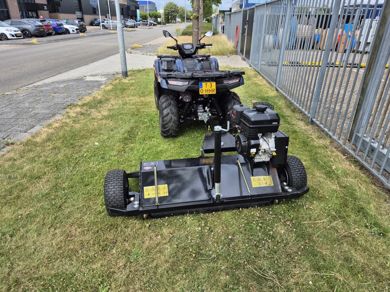 Klepelmaaier met eigen motor