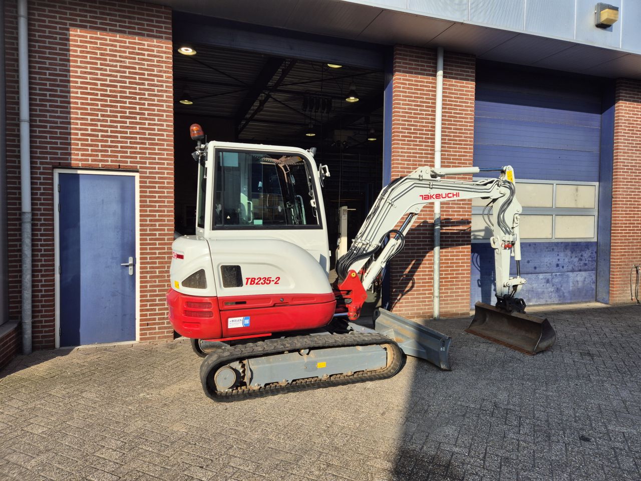 Takeuchi TB235-2