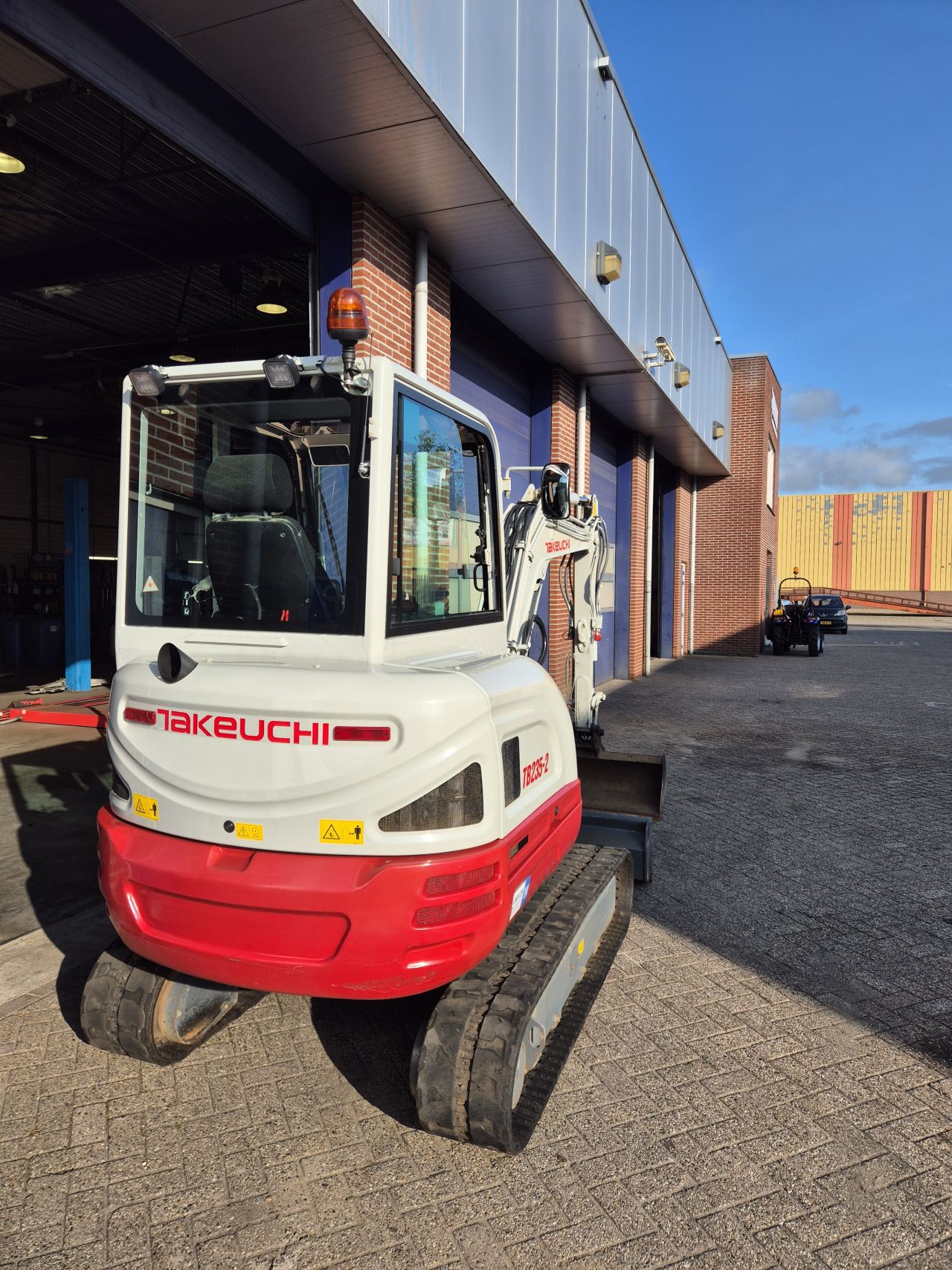 Takeuchi TB235-2