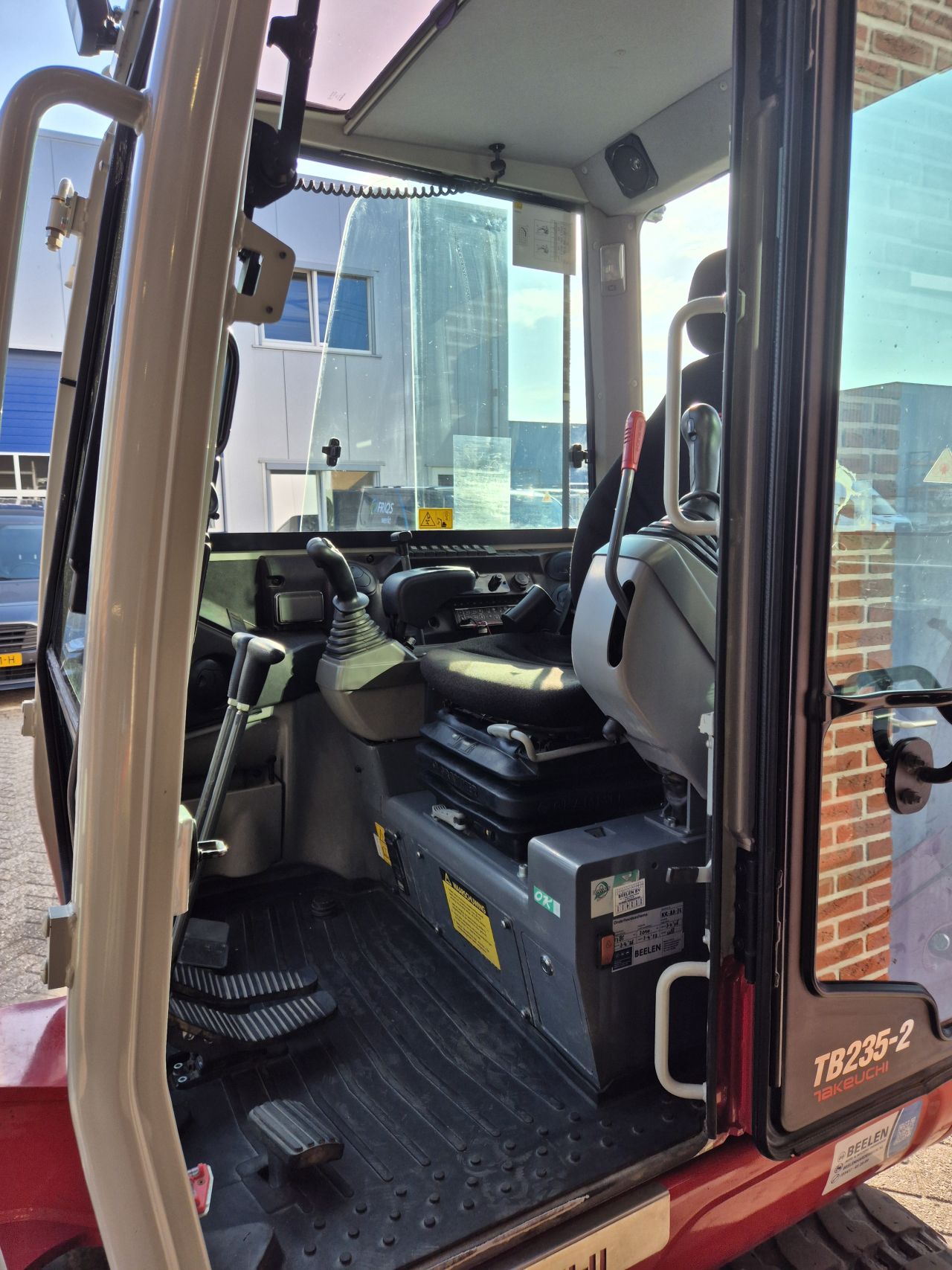 Takeuchi TB235-2