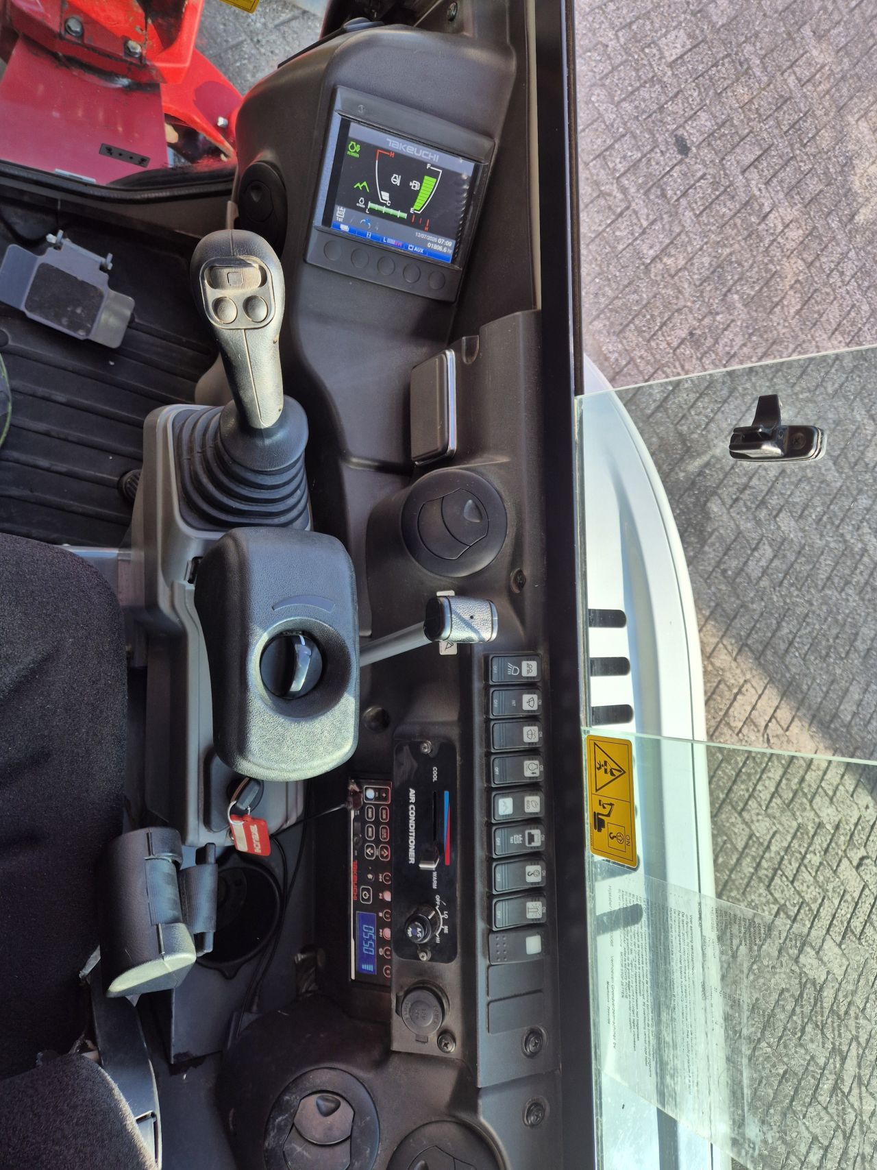Takeuchi TB235-2