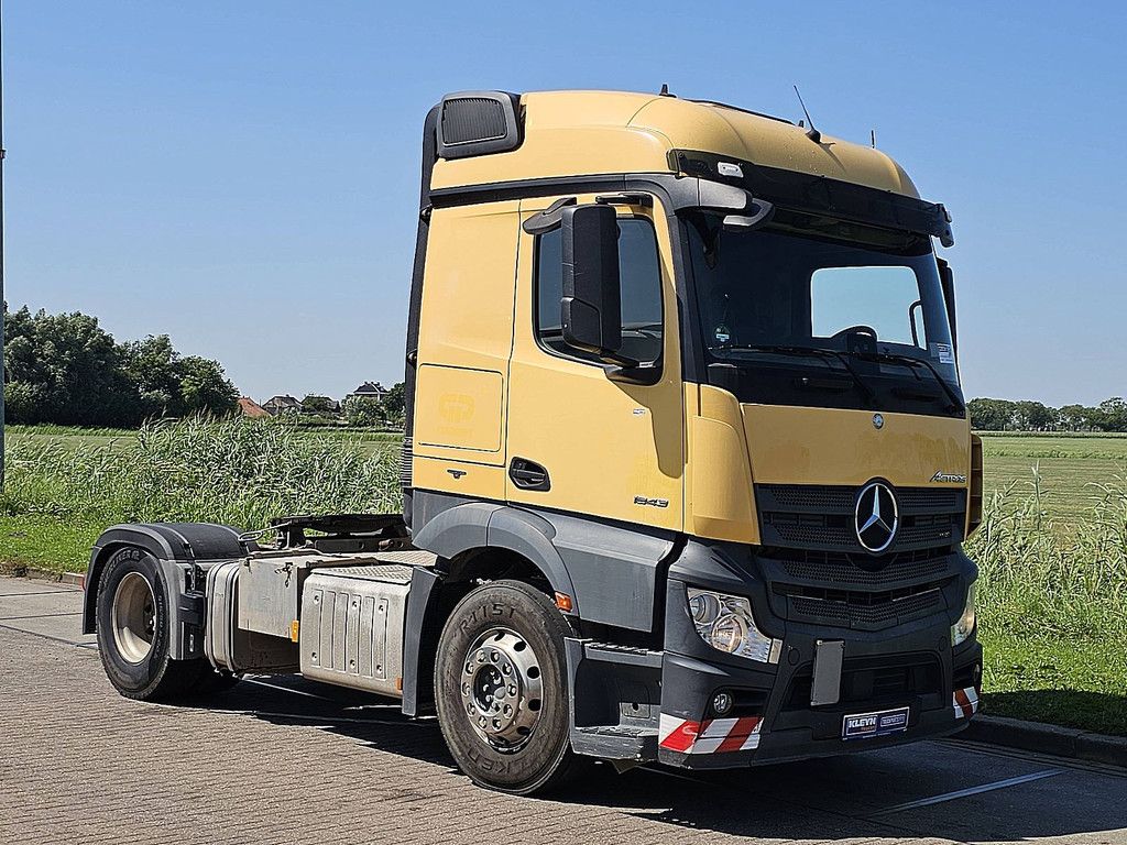 MERCEDES-BENZ ACTROS 1843