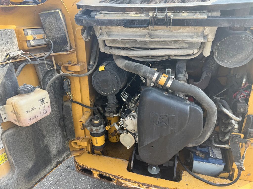 Caterpillar 216B
