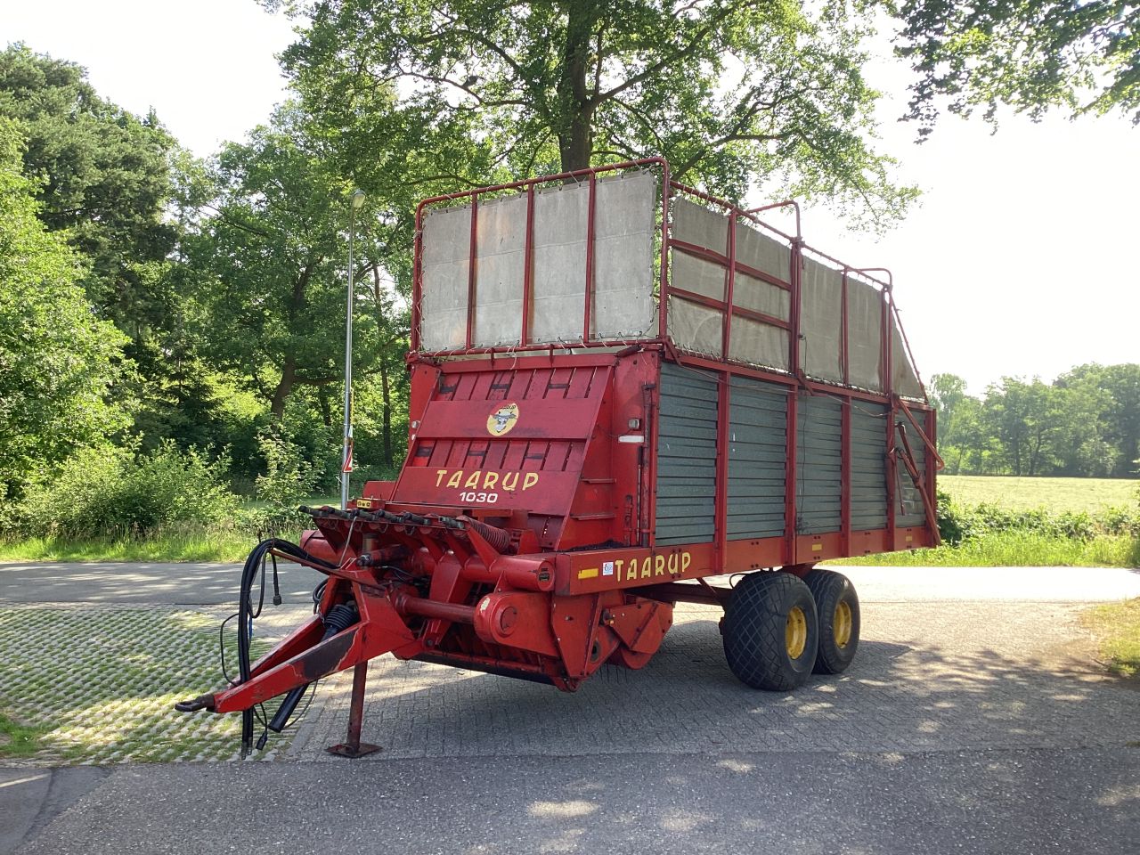 Taarup 1030 opraapwagen