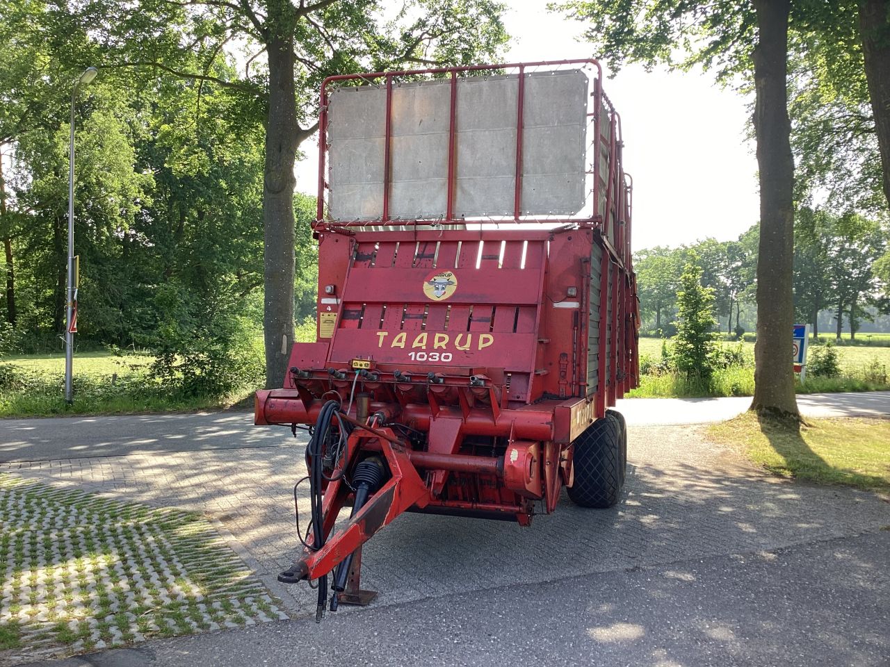Taarup 1030 opraapwagen