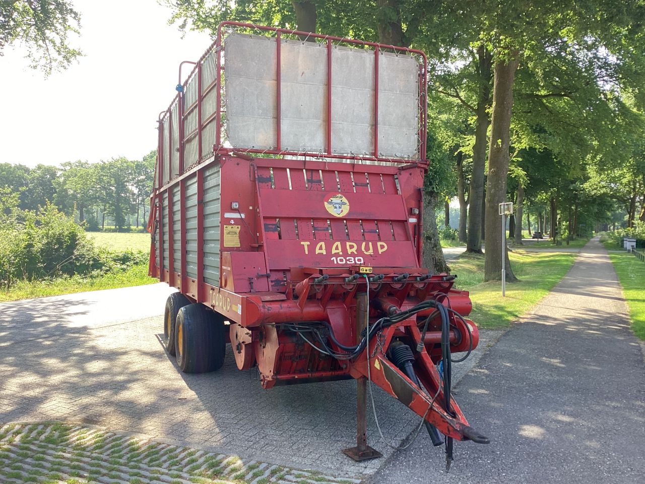 Taarup 1030 opraapwagen
