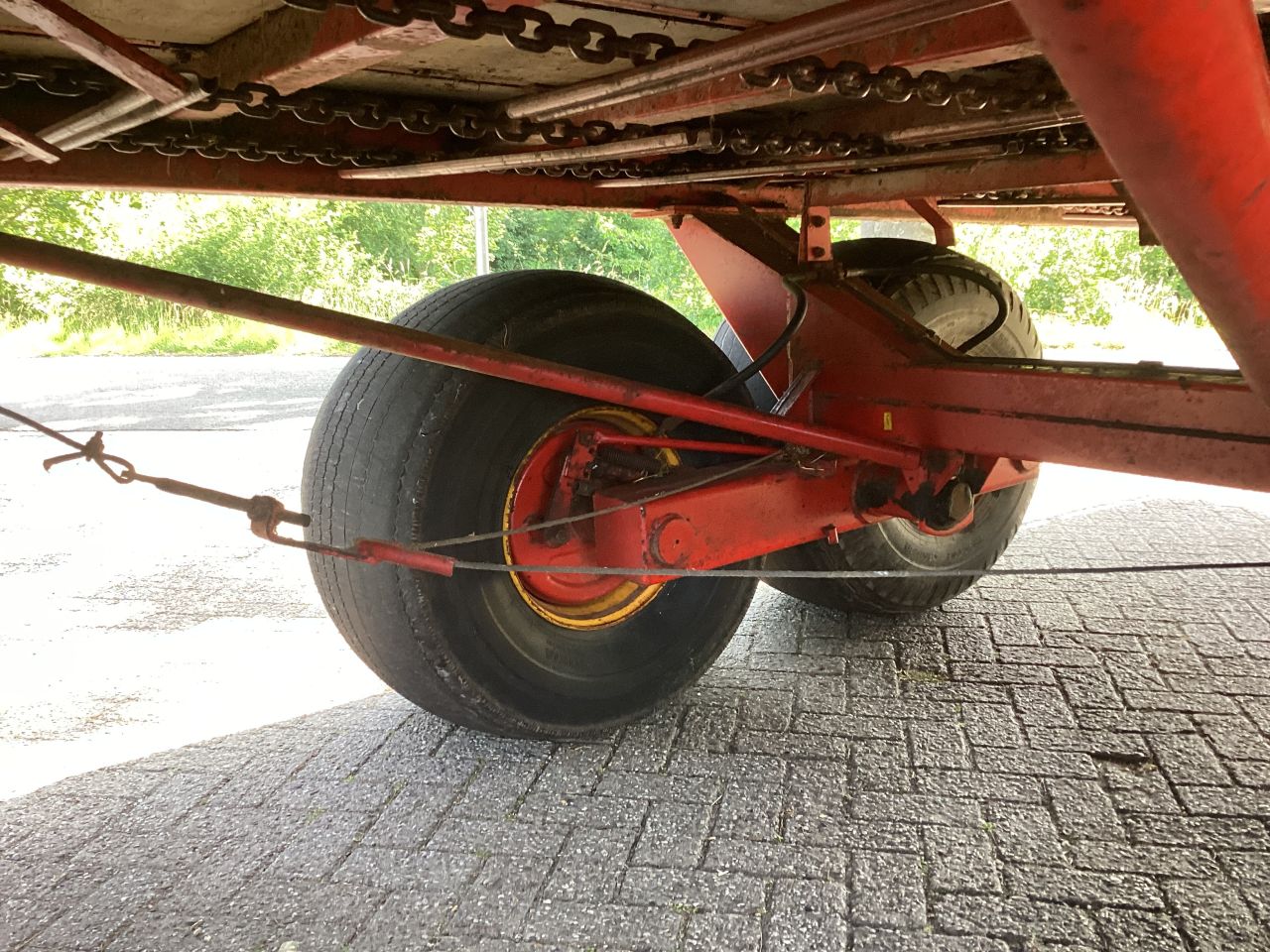 Taarup 1030 opraapwagen