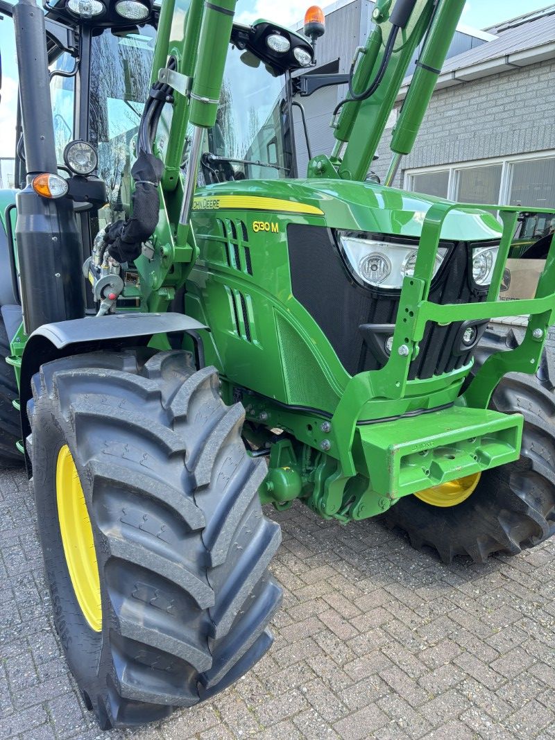 John Deere 6130M met 623R voorlader | 2022 | 2360 uur
