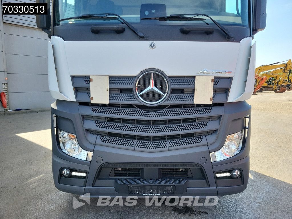 Mercedes Actros 1851 4X2 BigSpace 2x Tanks M.O.T.