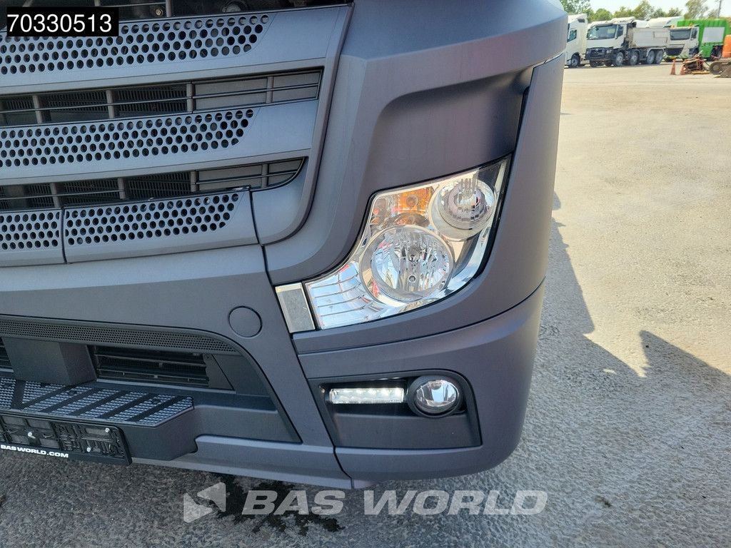 Mercedes Actros 1851 4X2 BigSpace 2x Tanks M.O.T.