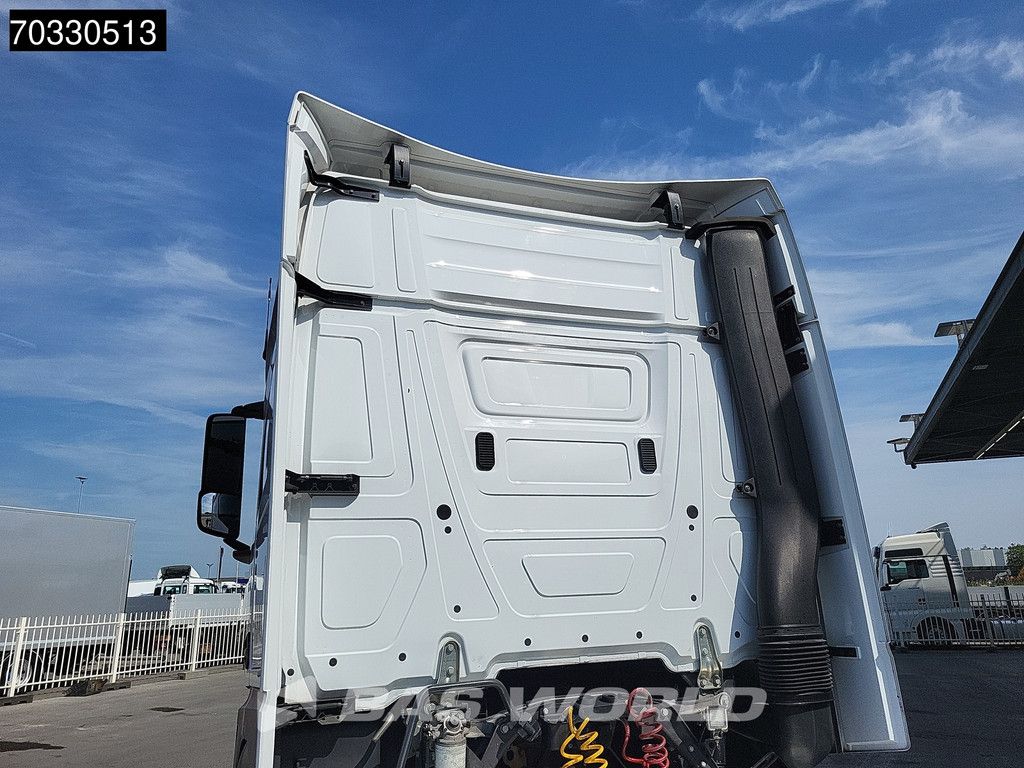 Mercedes Actros 1851 4X2 BigSpace 2x Tanks M.O.T.