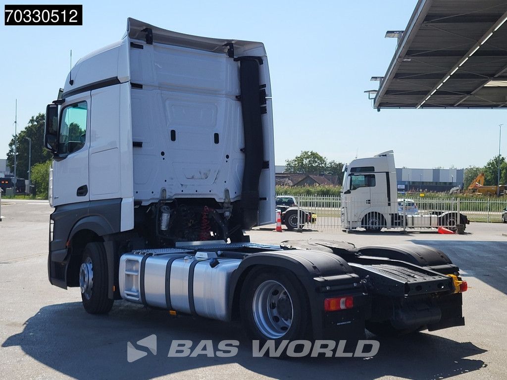 Mercedes Actros 1851 4X2 BigSpace 2x Tanks M.O.T.