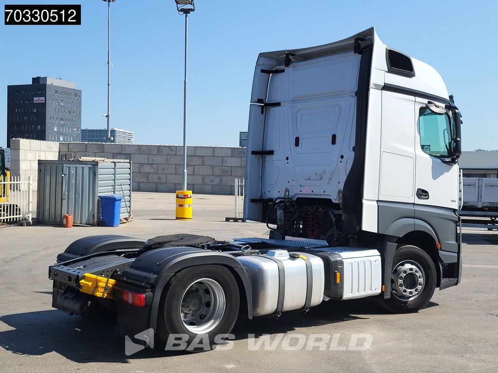 Mercedes Actros 1851 4X2 BigSpace 2x Tanks M.O.T.