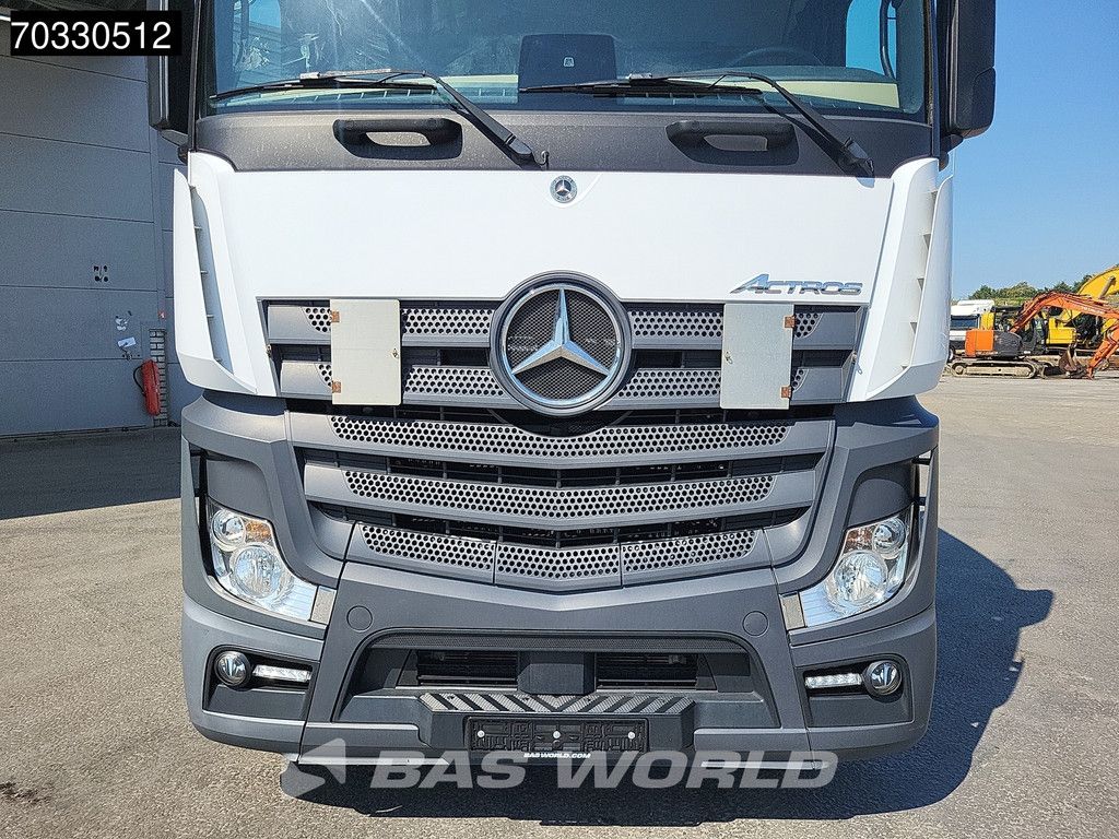 Mercedes Actros 1851 4X2 BigSpace 2x Tanks M.O.T.