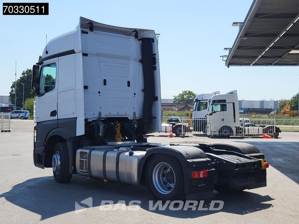 Mercedes Actros 1851 4X2 BigSpace 2x Tanks M.O.T.