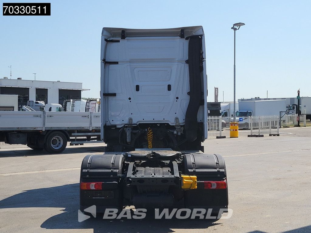 Mercedes Actros 1851 4X2 BigSpace 2x Tanks M.O.T.