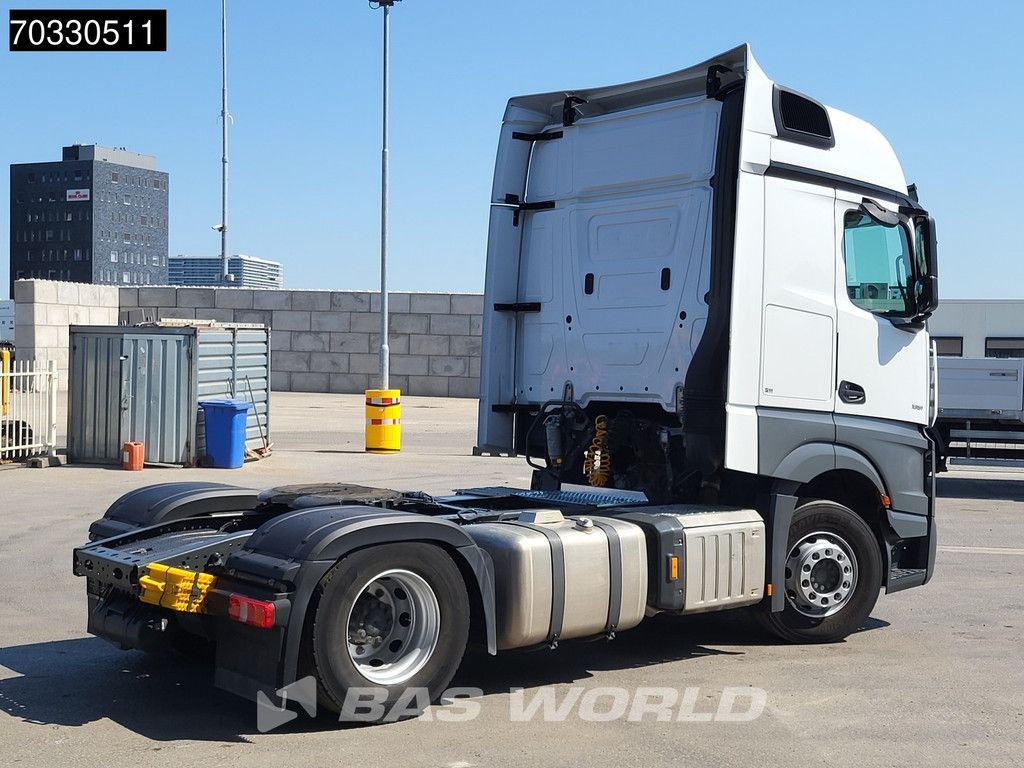 Mercedes Actros 1851 4X2 BigSpace 2x Tanks M.O.T.