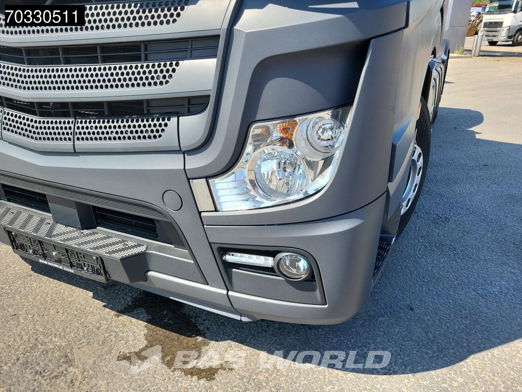 Mercedes Actros 1851 4X2 BigSpace 2x Tanks M.O.T.