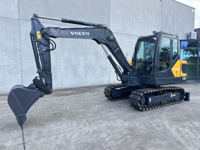 2017 Volvo EL 55D Midi Excavator