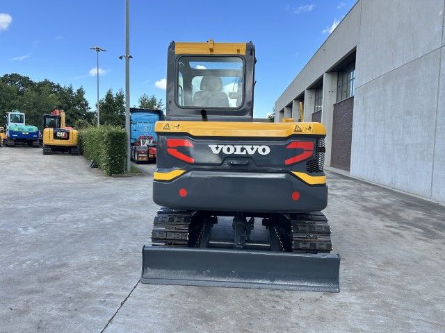 2017 Volvo EL 55D Midi Excavator