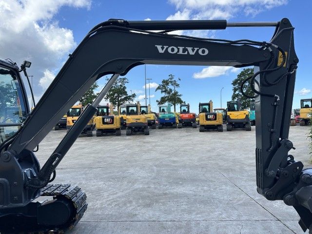 2017 Volvo EL 55D Midi Excavator