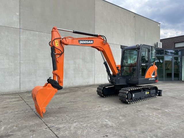 2020 Doosan DX55-9CN Midi-Bagger