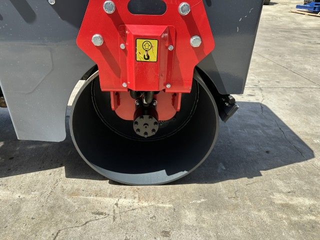 2026 CAPTOK CK1000 Tandem Vibratory Roller (Unused)