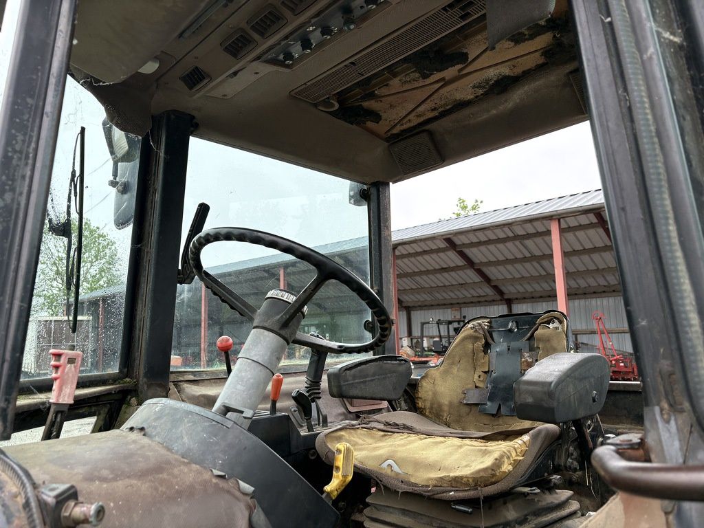 John Deere 2250