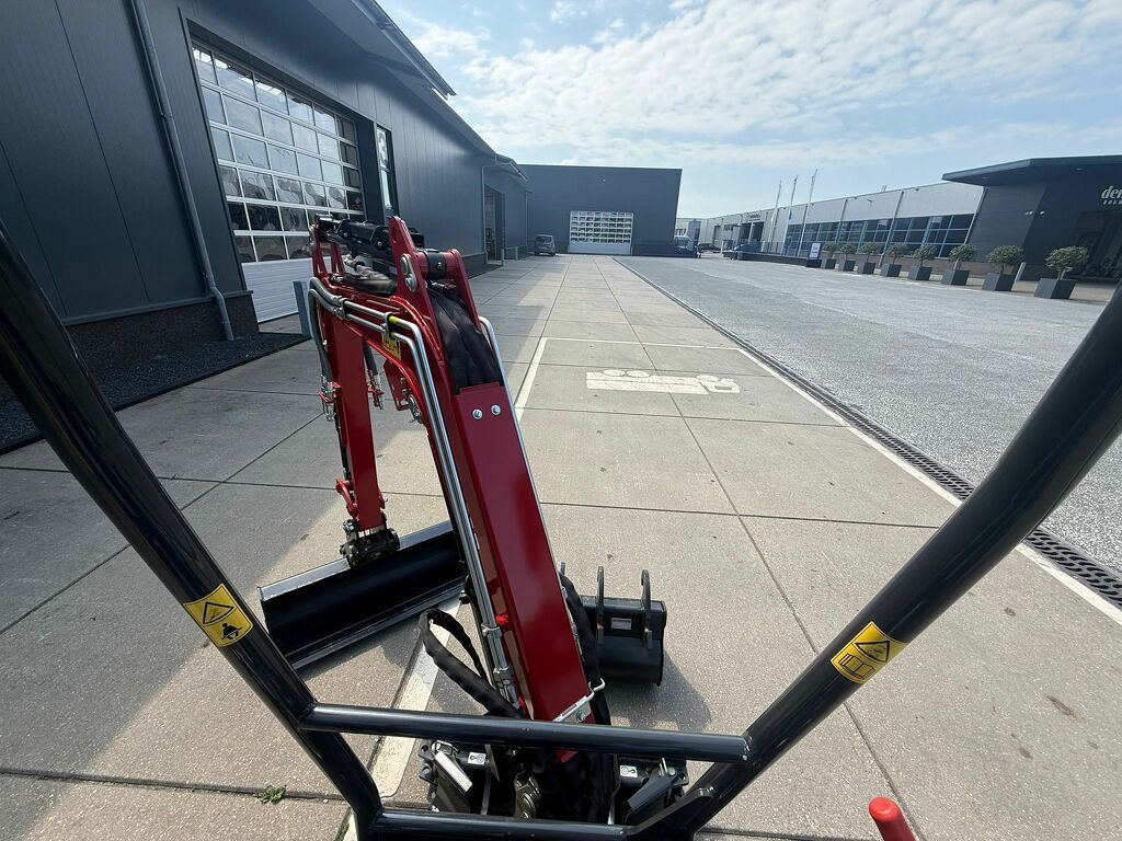 Yanmar ViO17