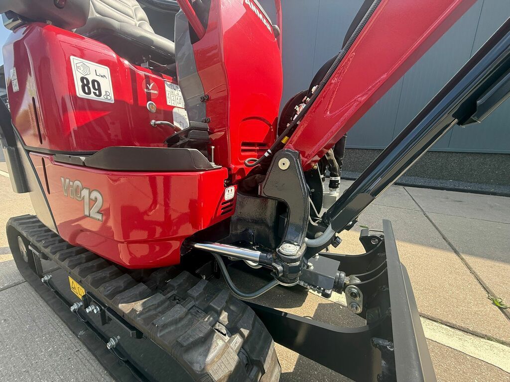 Yanmar Vio12