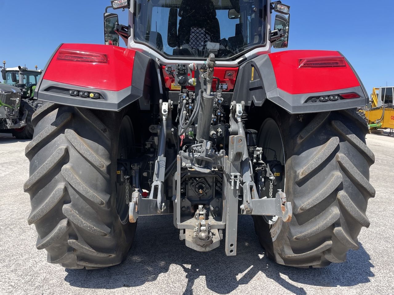 Massey Ferguson 8S.225 Dyna-7 Exclusive!
