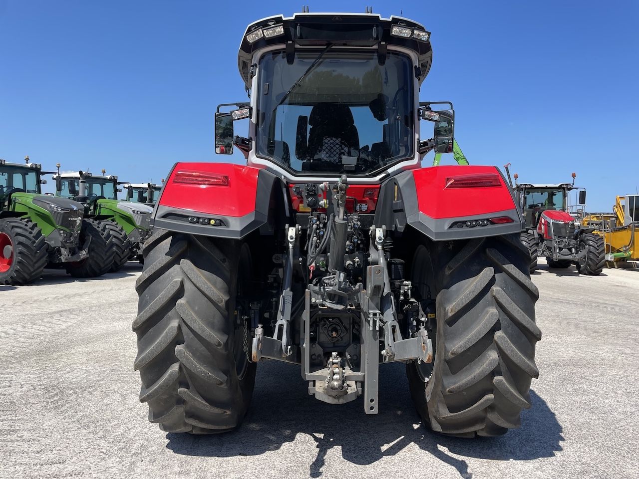 Massey Ferguson 8S.225 Dyna-7 Exclusive!