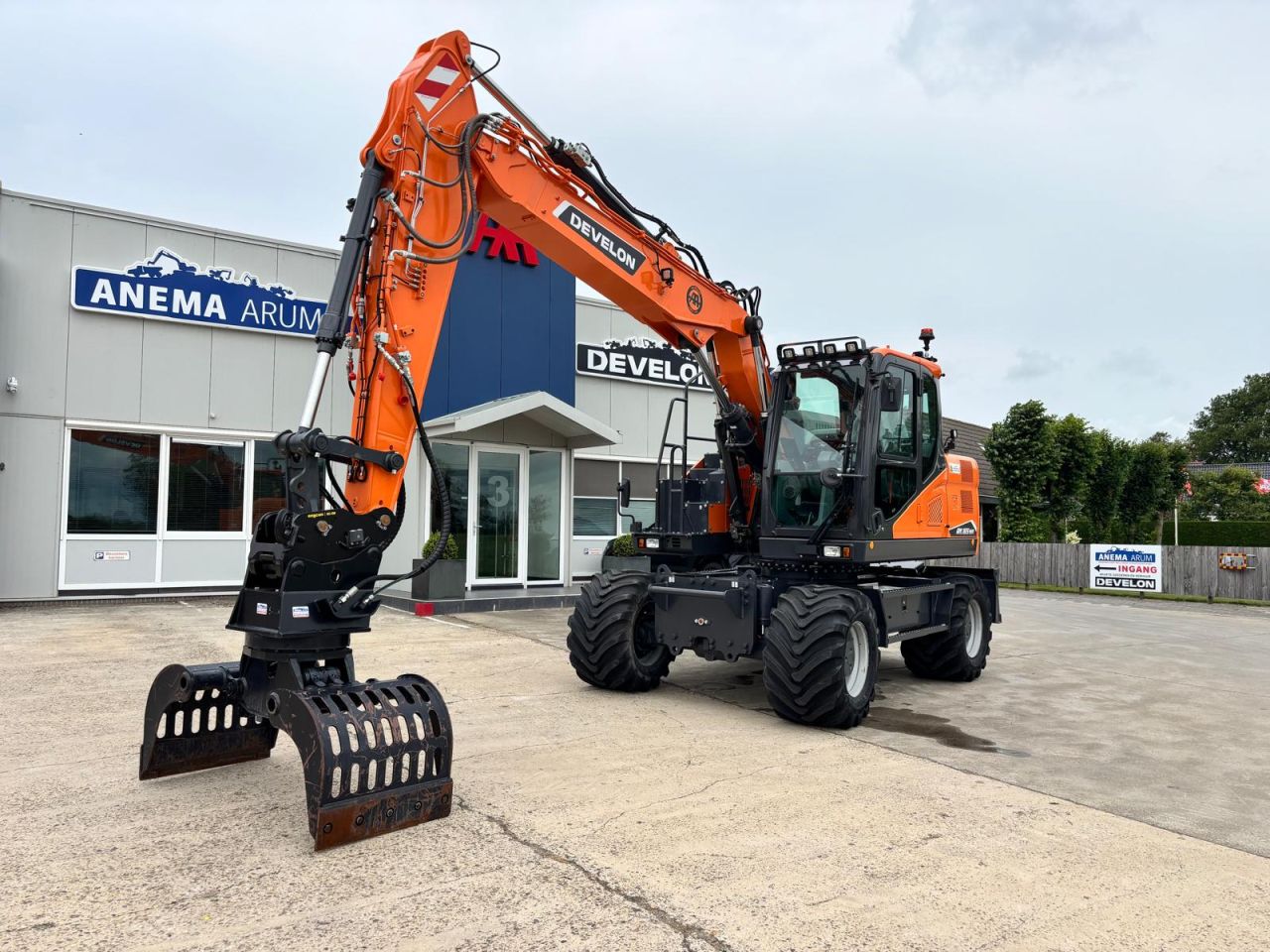Develon DX165WR-7